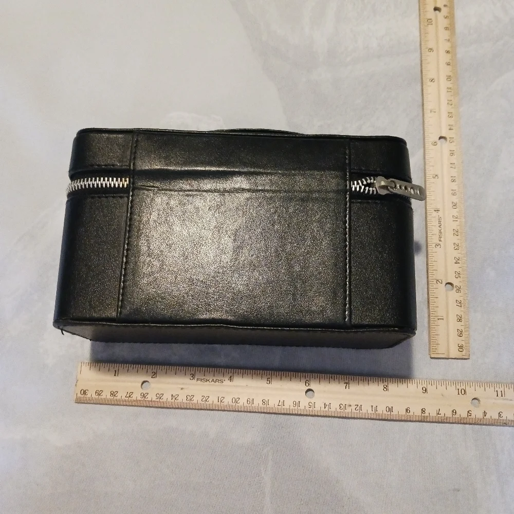Vida Cosmetic Case - Picture 3 of 5